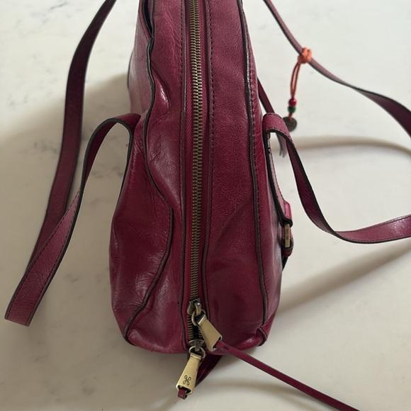 Hobo – Beckon Leather Shoulder Bag, burgundy - Picture 6 of 10